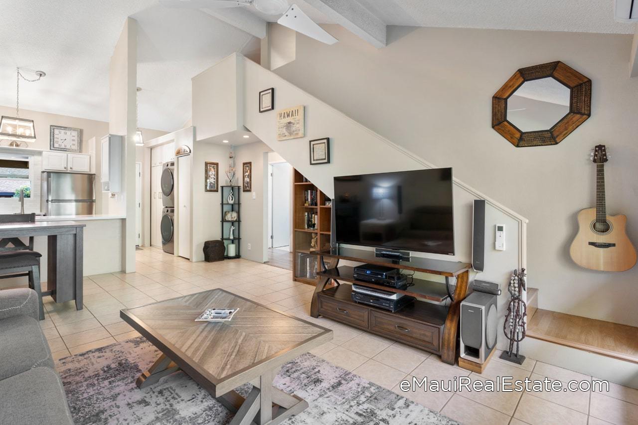 Second floor units at Haleakala Gardens have high vaulted ceilings.