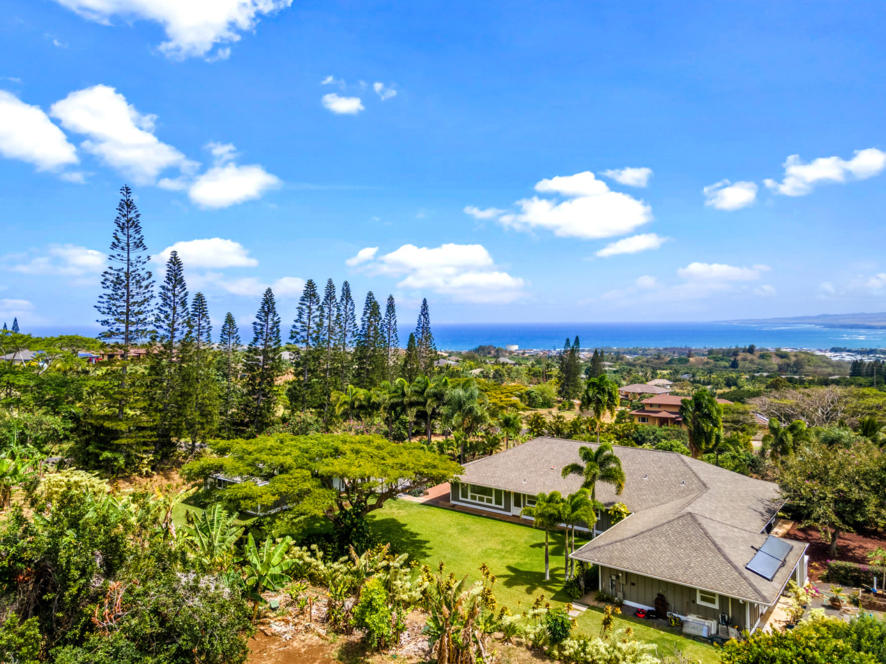 Ocean & Mountain Views: 