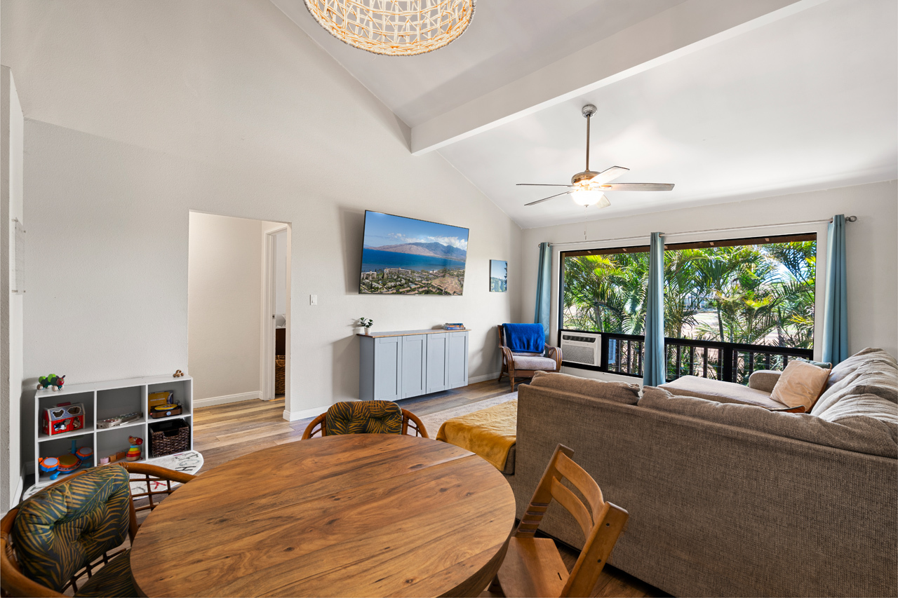 Dining area: 