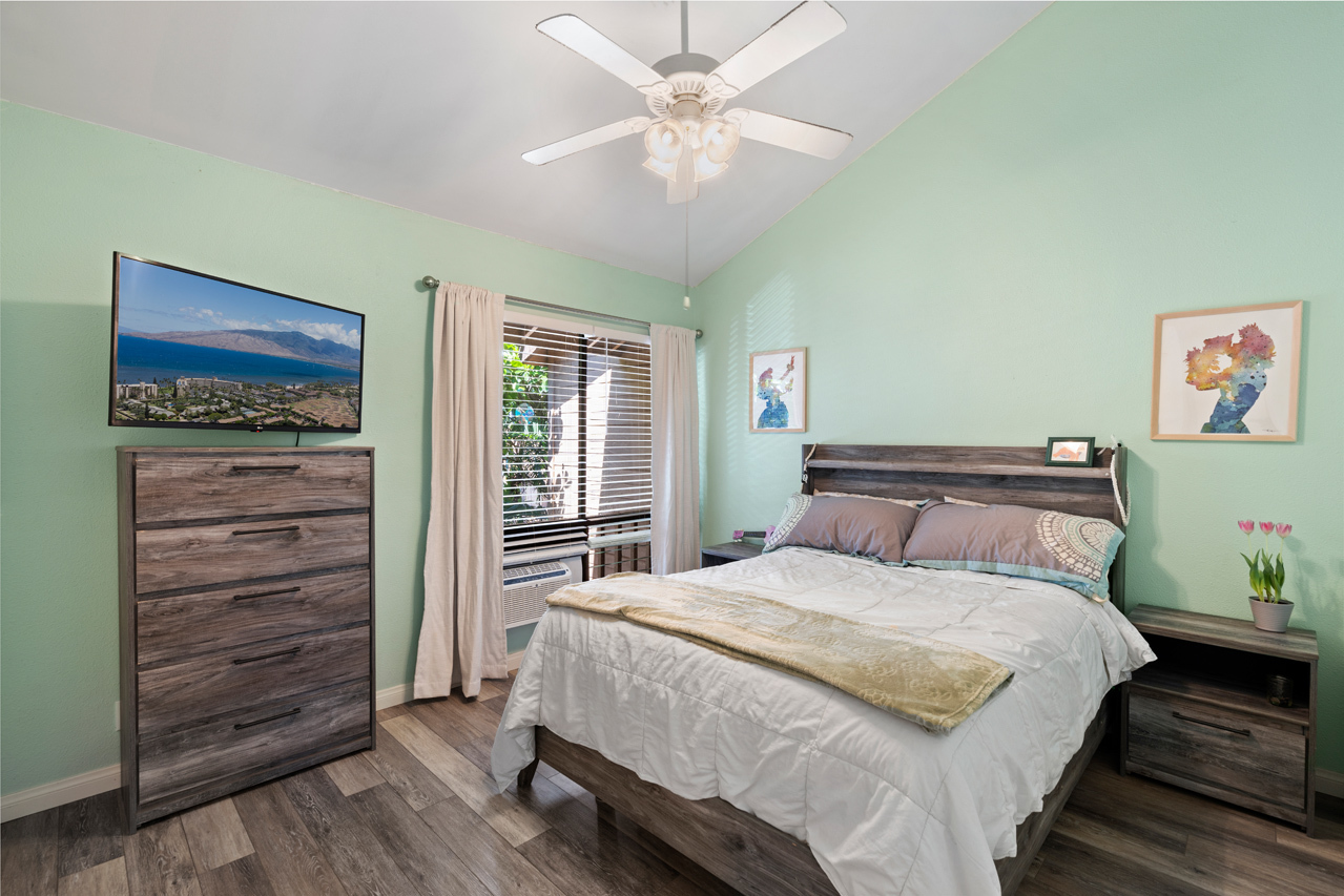 Bedroom 2 & Bathroom 2: 