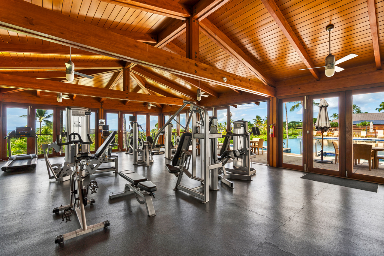 Community Pool & Gym: 